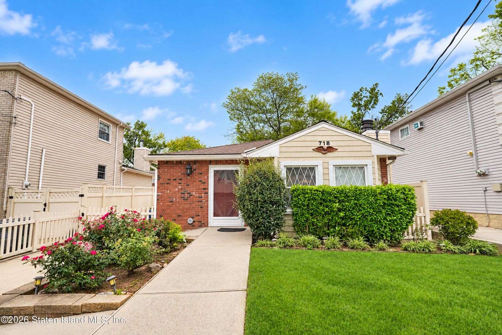 Property Photo: 718 Craig Avenue NY 10307