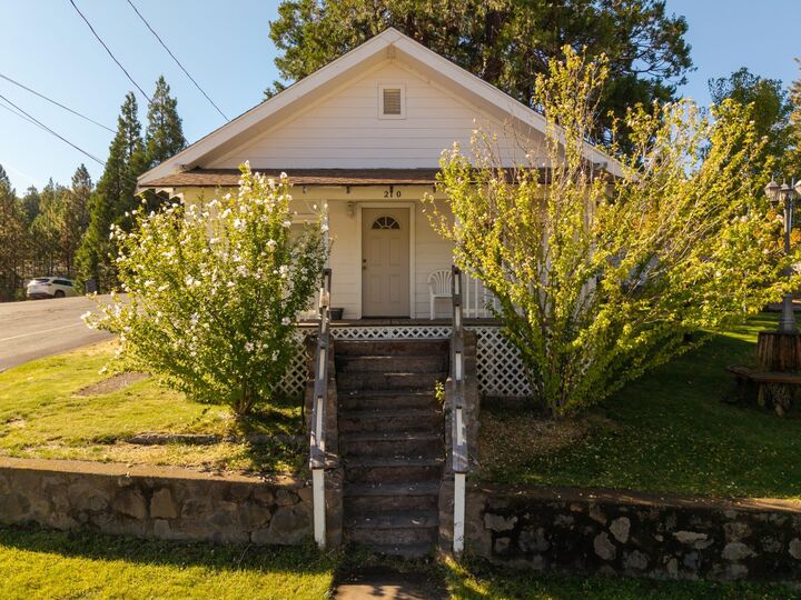 Property Photo:  210+232 N Weed Blvd  CA 96094 