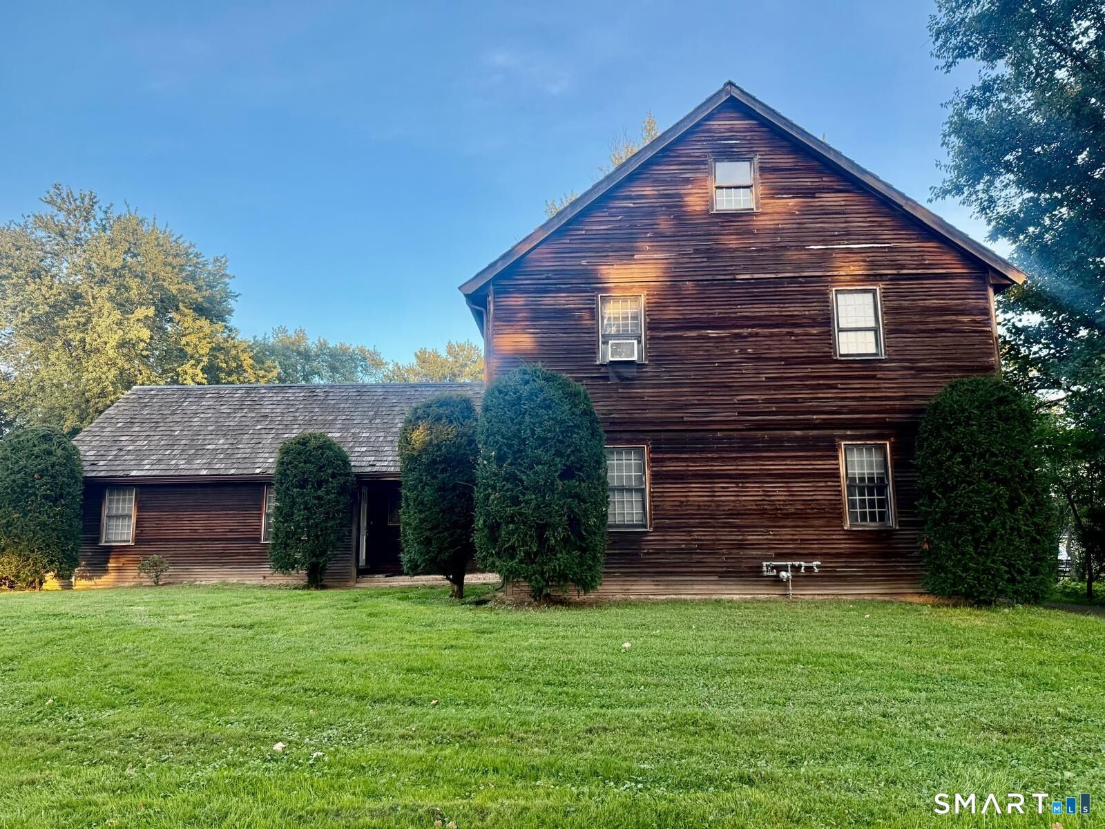 Property Photo:  388 Middletown Avenue  CT 06109 