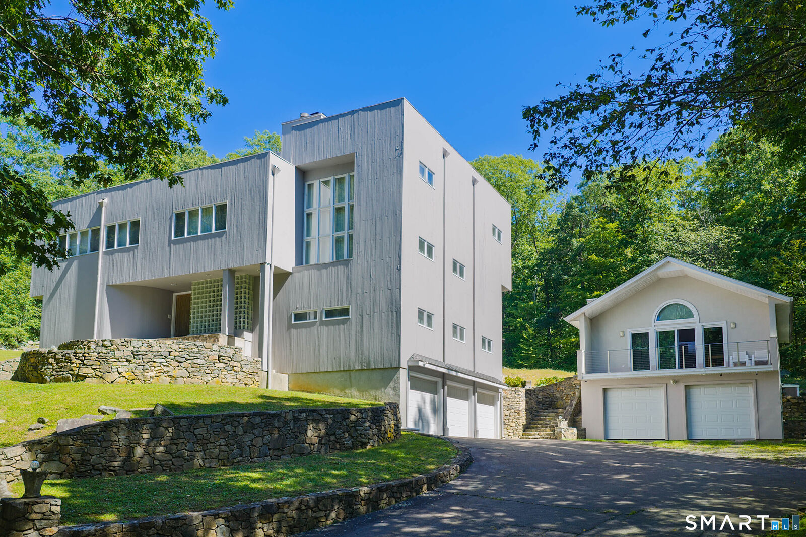 Property Photo:  1 Hart Landing  CT 06437 