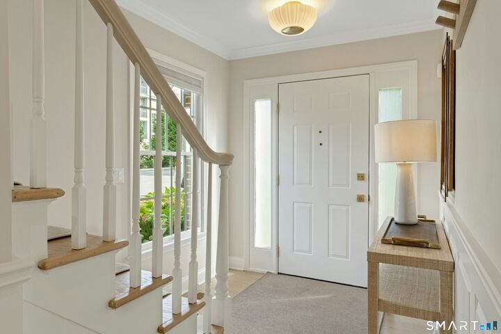 Property Photo:  1 Maple Street 1  CT 06840 