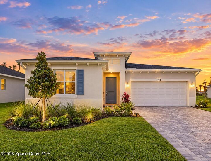 Property Photo: 1738 Echelon Point Way NW FL 32907