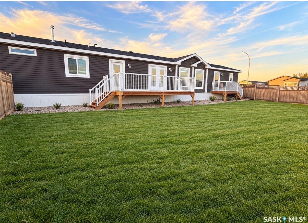 Property Photo:  190 Prairie Sun Court  SK S9H 3X6 