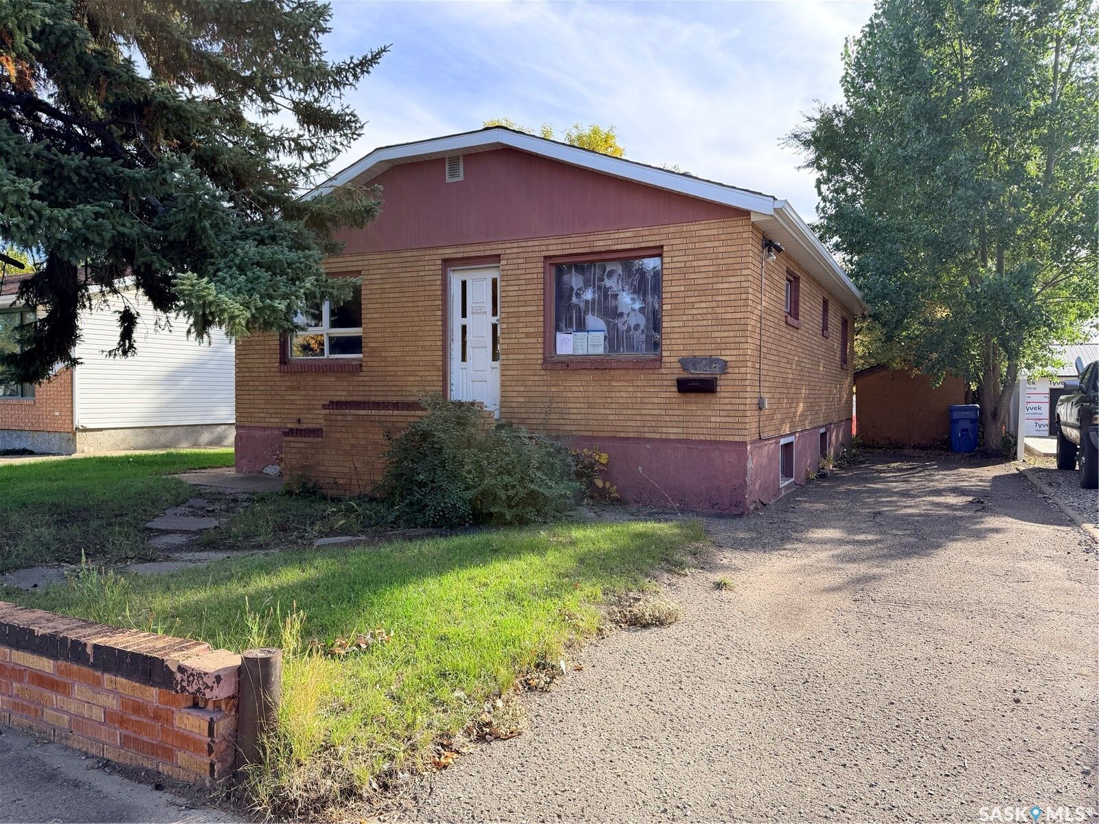Property Photo:  438 3rd Street  SK S4A 0P2 