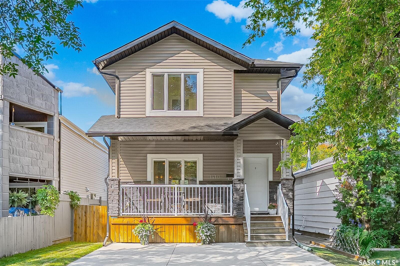 Property Photo:  1410 Coy Avenue  SK S7M 0H4 