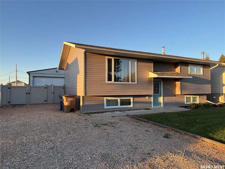 Property Photo:  242 Lendrum Street  SK S0E 1A0 