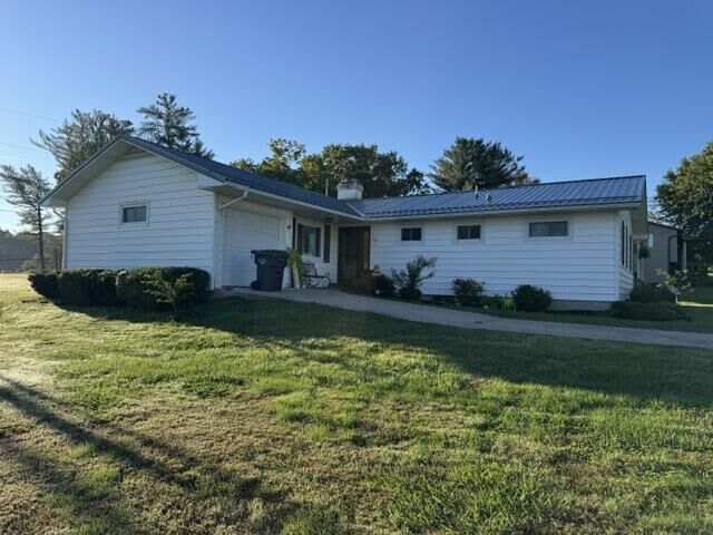 Property Photo:  47 Grandview Ave.  OH 45640 