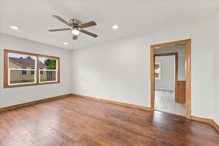 Property Photo: 3015 7th Avenue IA 51501