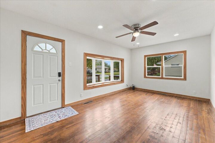 Property Photo: 3015 7th Avenue IA 51501