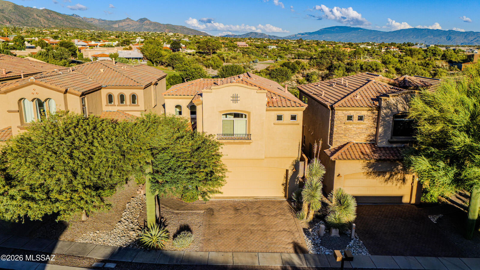 Property Photo:  5790 N Loft Lane  AZ 85718 