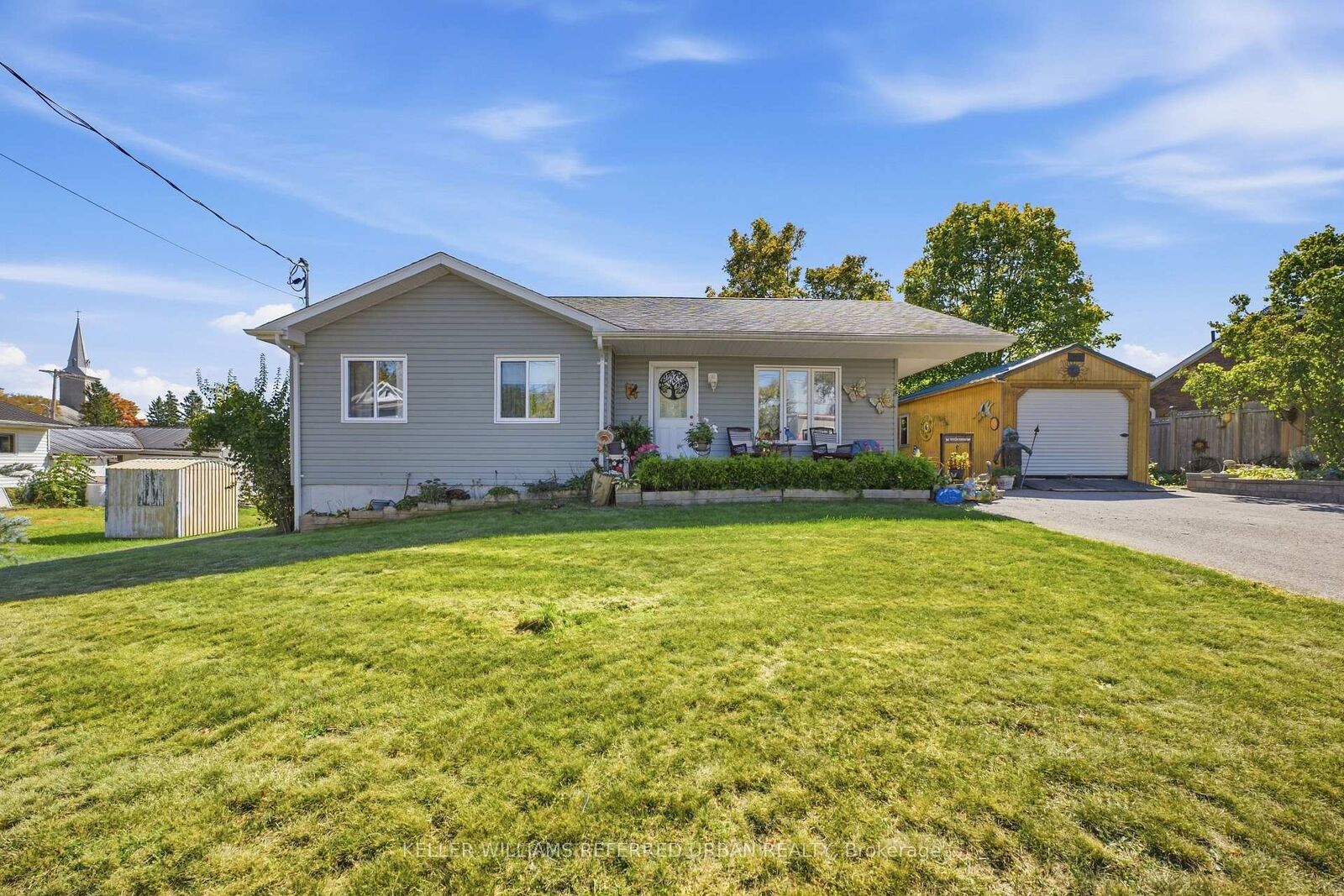 Property Photo:  24 Division Street  ON K0L 1Y0 
