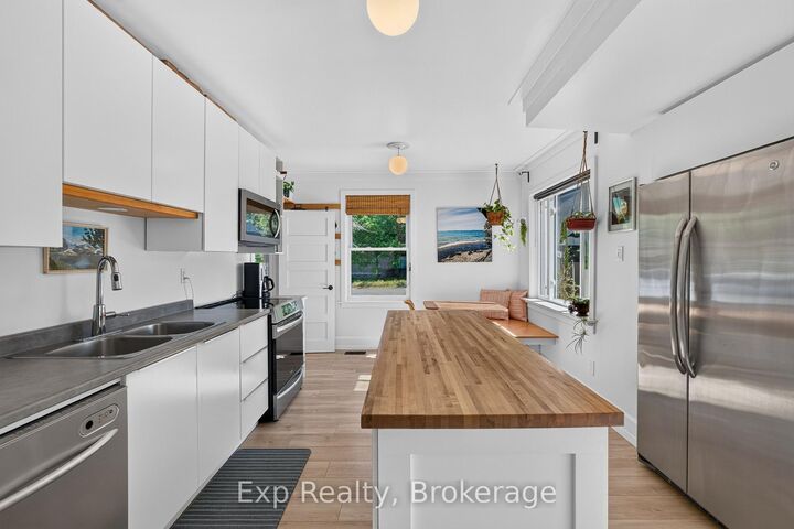 Property Photo:  22625 Loyalist Parkway 10  ON K8V 5P7 