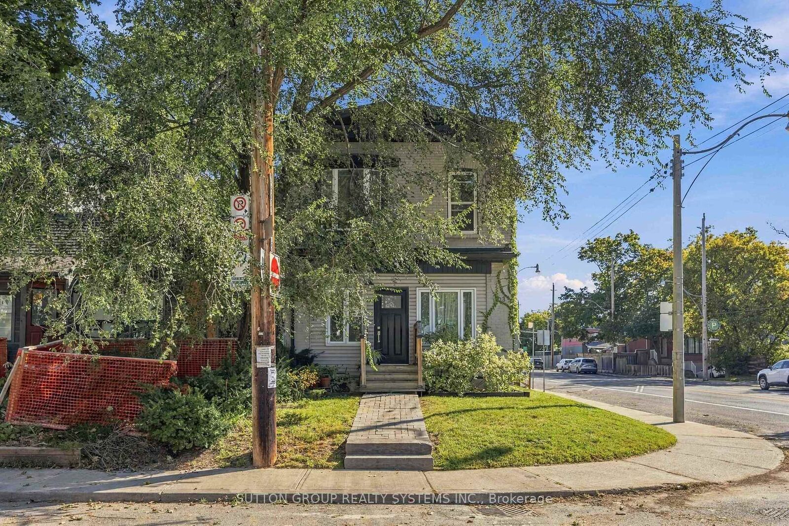 Property Photo:  103 Ashdale Avenue Lower  ON M4L 2Y8 
