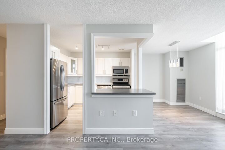 Property Photo:  355 Rathburn Road E 1204  ON L4Z 1H4 