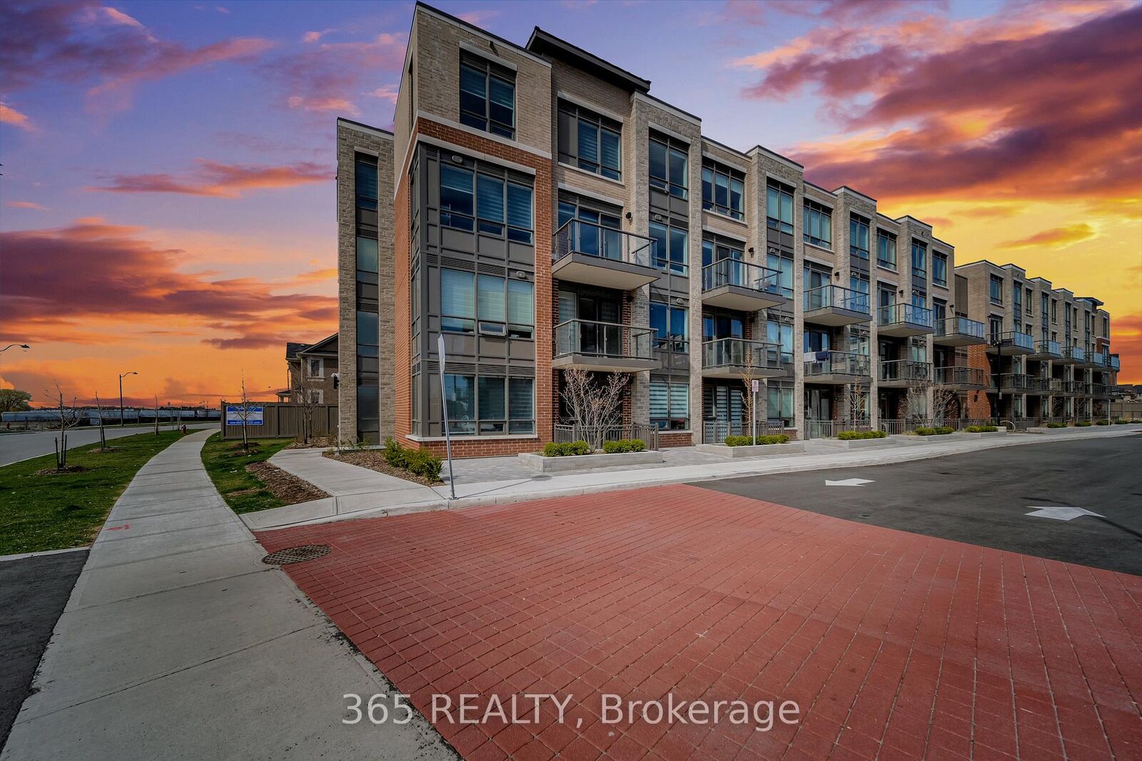 Property Photo:  65 Attmar Drive 261  ON L6P 0Y6 