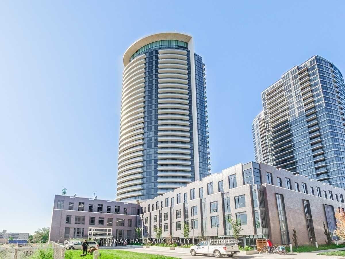 Property Photo:  30 Gibbs Road 1809  ON M9B 0E4 