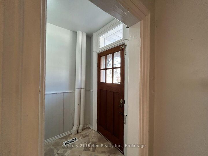Property Photo:  862 George Street N  ON K9H 3T7 