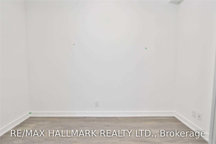 Property Photo: 609 Avenue Road 402 ON M4V 2K3