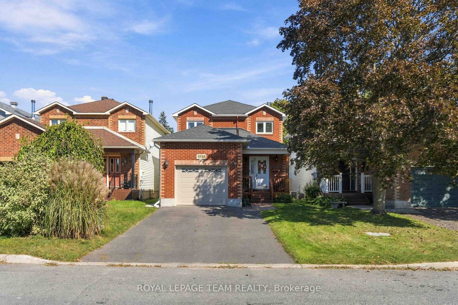 Property Photo:  1938 La Chapelle Street  ON K1C 6A1 