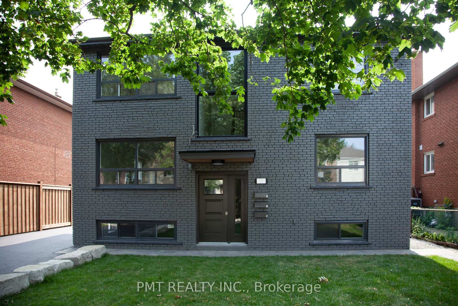 Property Photo:  34 Robindale Avenue Basement  ON M8W 4A9 