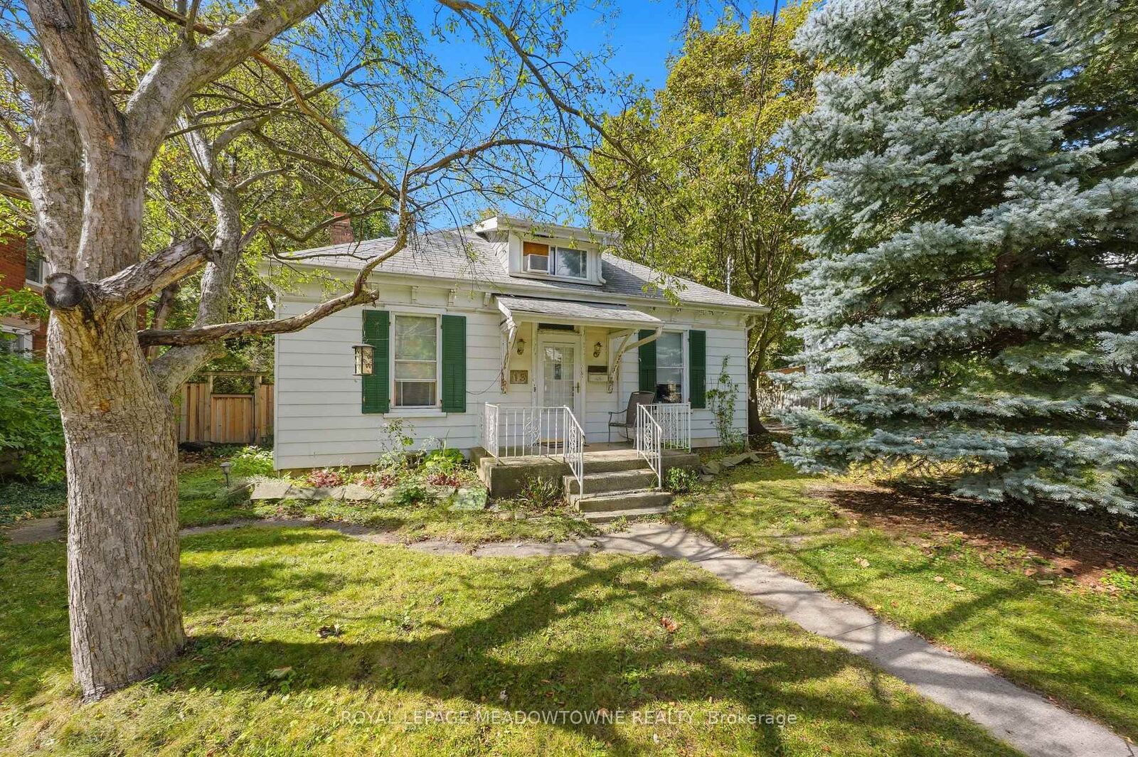Property Photo:  15 West Street  ON L6X 1V6 