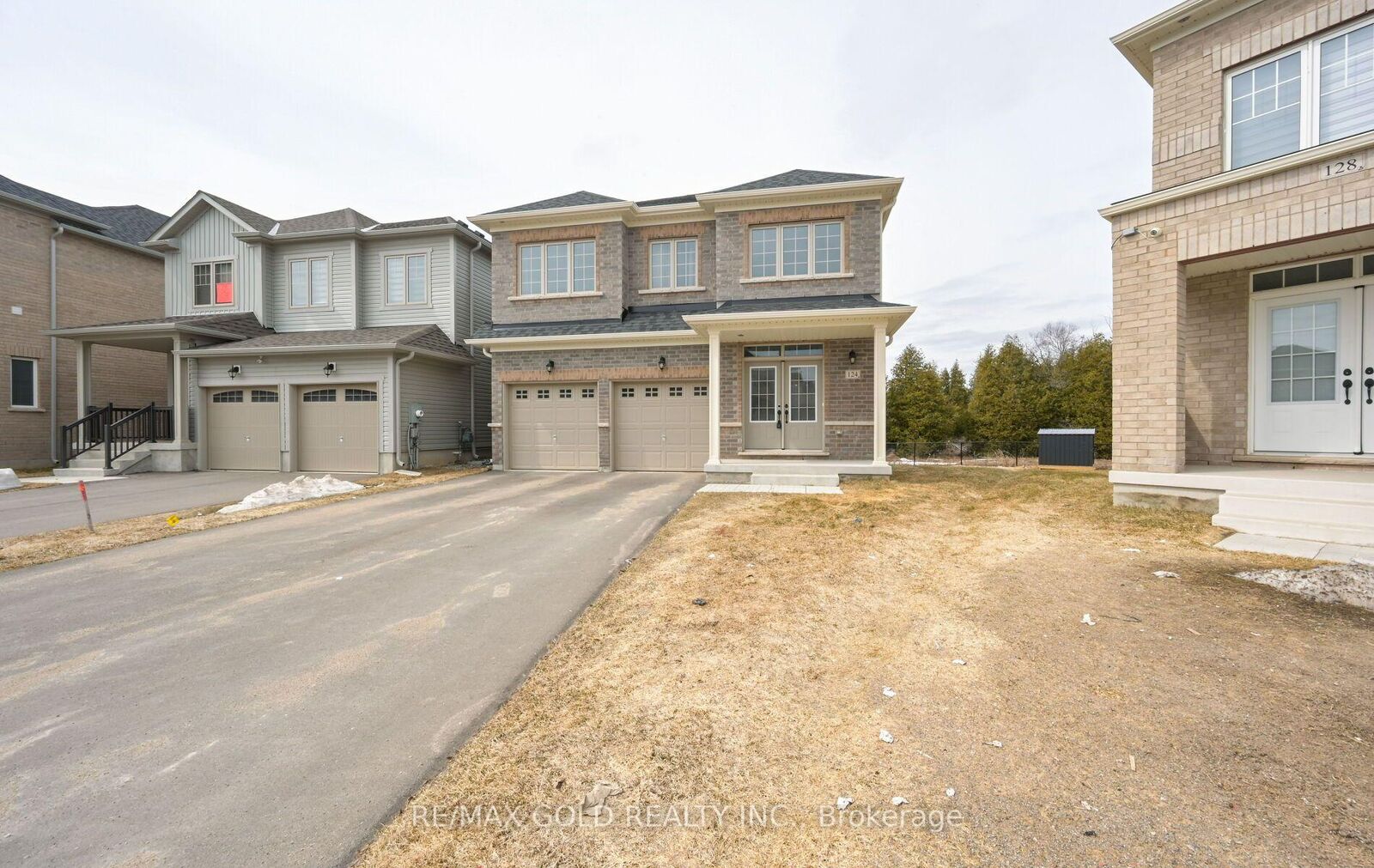 Property Photo:  124 Limestone Lane  ON L9V 3Y4 