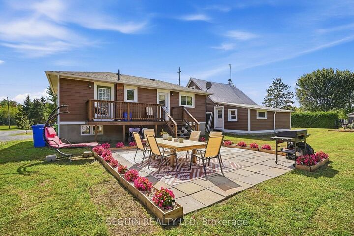 Property Photo:  389 Concession 7 Road  ON K0B 1A0 