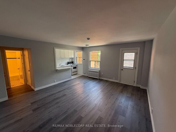 Property Photo:  1315 Bayview Avenue 106  ON M4G 2Z8 