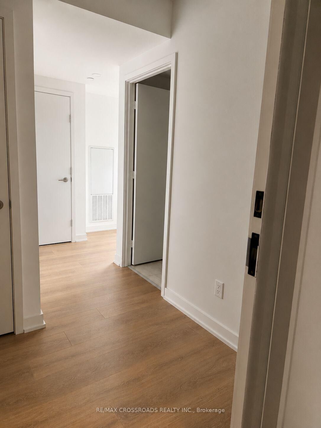 Property Photo:  2031 Kennedy Road 1018  ON M1P 2M1 