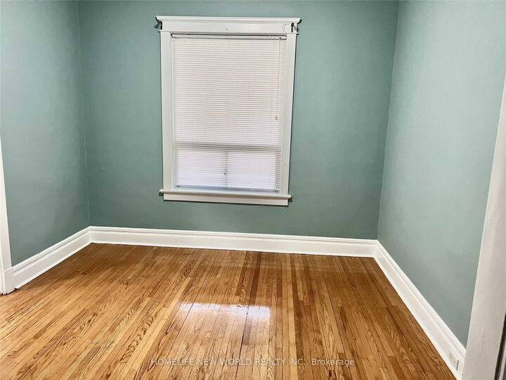 Property Photo:  6 Sproat Avenue Sf  ON M4M 1W4 