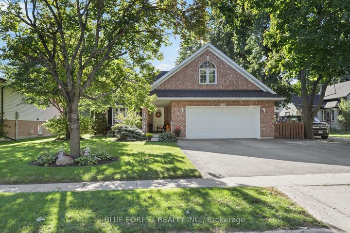 Property Photo:  143 Water Street  ON N0L 1M0 