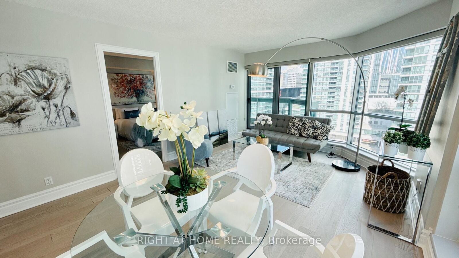 Property Photo:  10 Queens Quay W 1012  ON M5J 2R9 