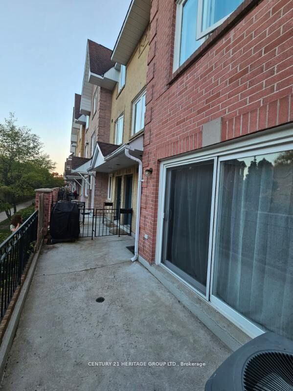 Property Photo: 75 Weldrick Road E 419 ON L4C 0H9