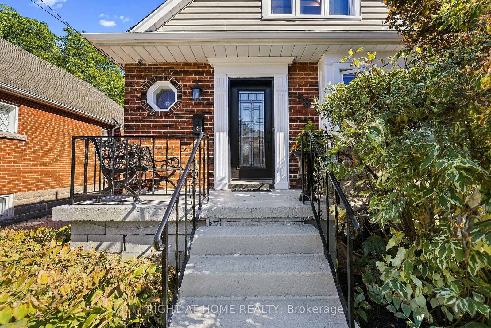 Property Photo:  58 Uplands Avenue  ON L8S 3X8 