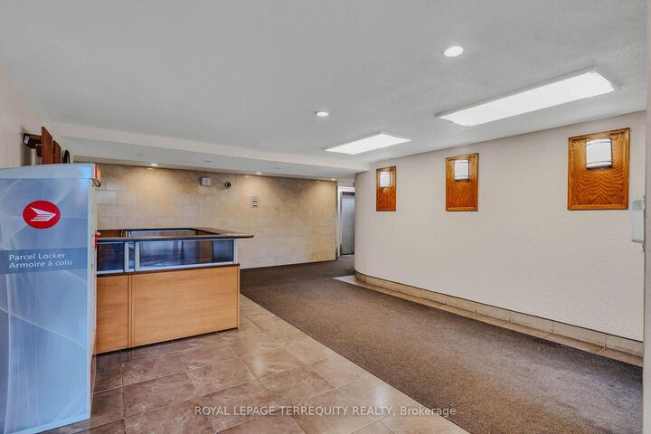Property Photo:  180 Markham Road 816  ON M1M 2Z9 