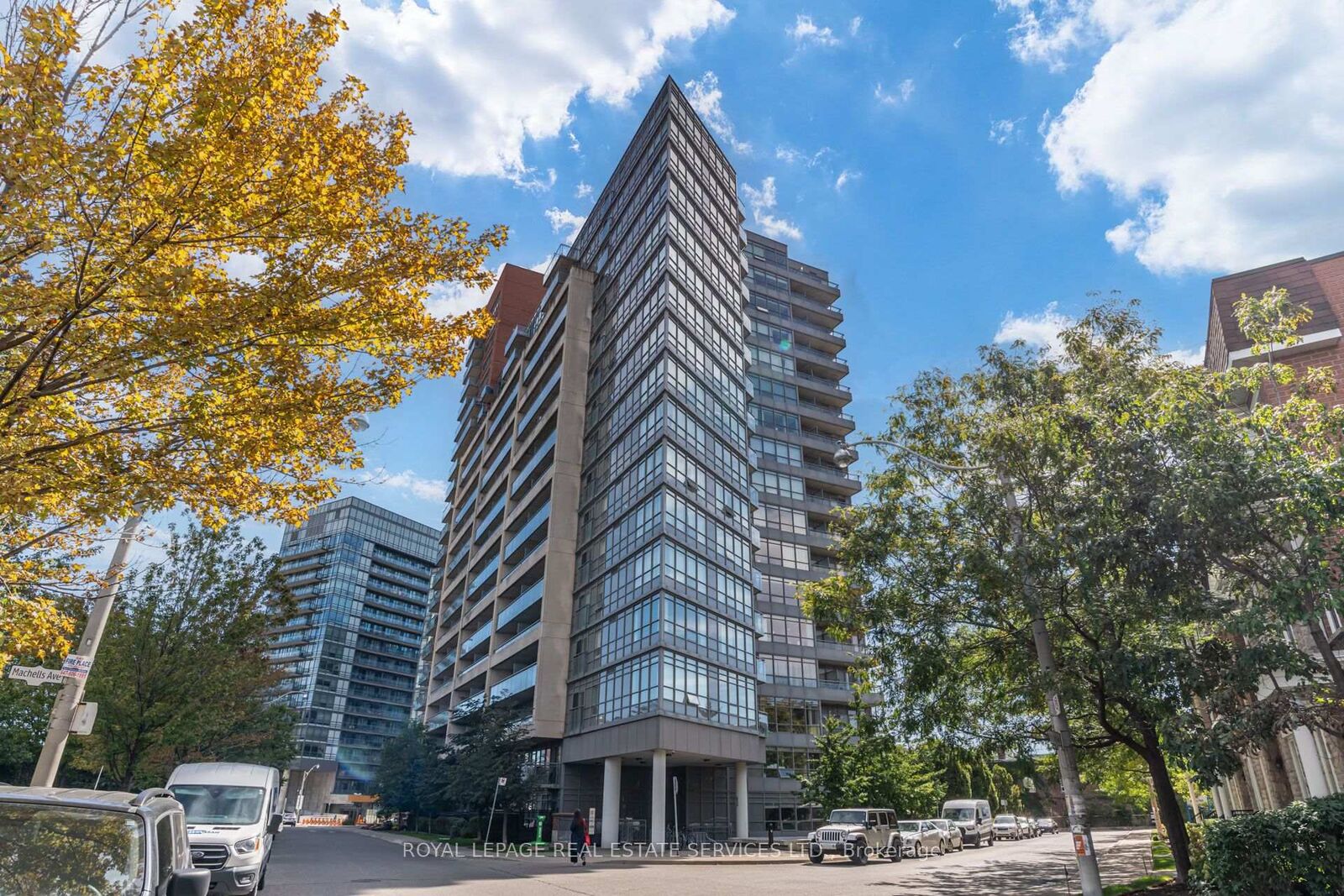 Property Photo:  38 Joe Shuster Way 107  ON M6K 0A5 