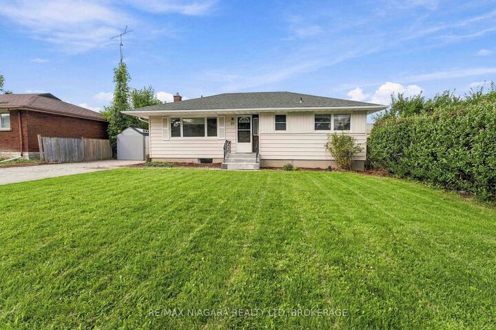 Photo de la propriété:  29 Glengarry Road  ON L2T 2T9 