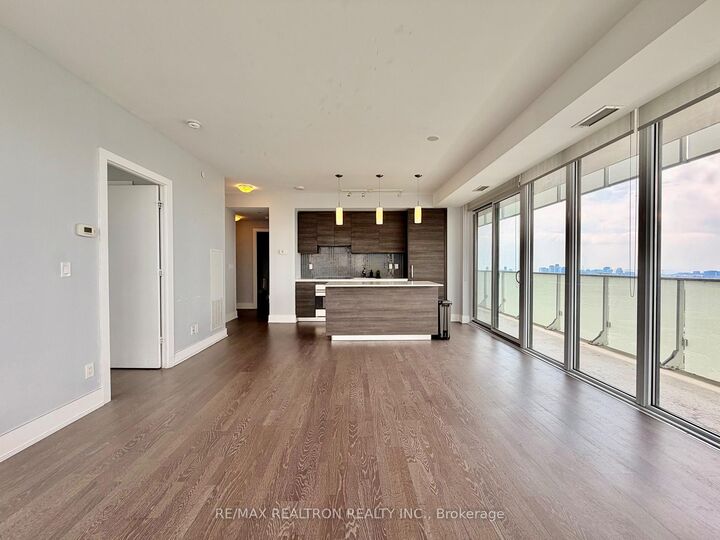 Property Photo:  200 Bloor Street W 2806  ON M5S 1T8 