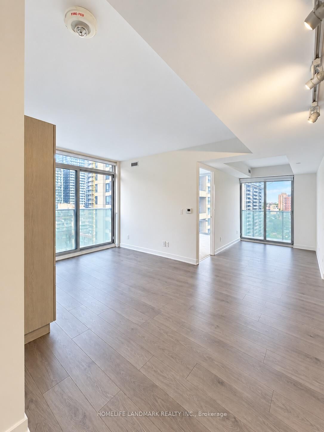 Property Photo:  501 Yonge Street 905  ON M4Y 0G8 