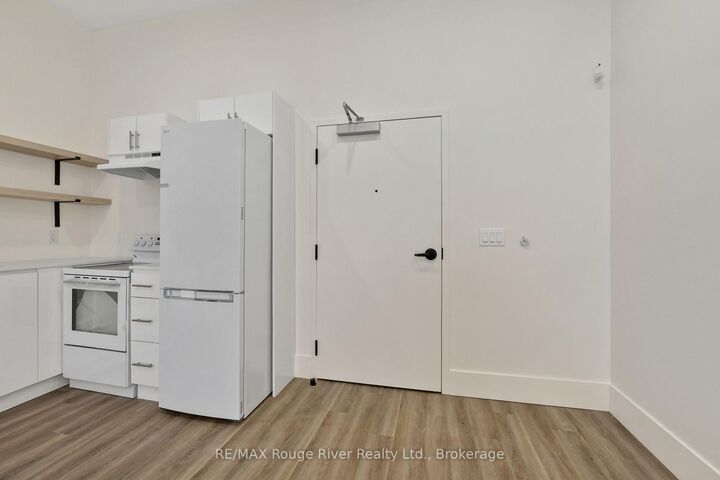 Property Photo:  29A King Street W 203  ON K9A 2M1 