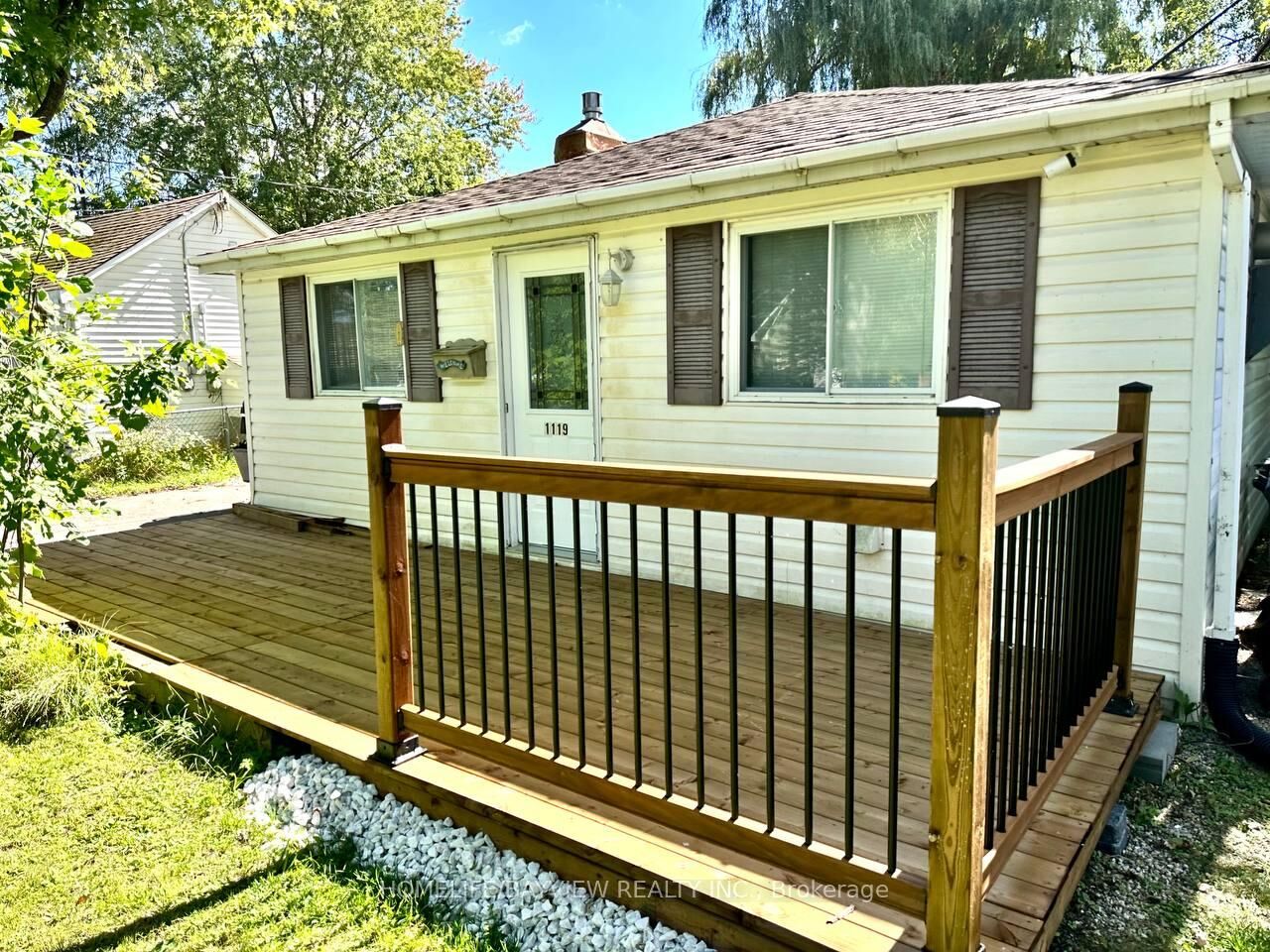 Property Photo:  1119 Poplar Drive  ON L0L 1R0 