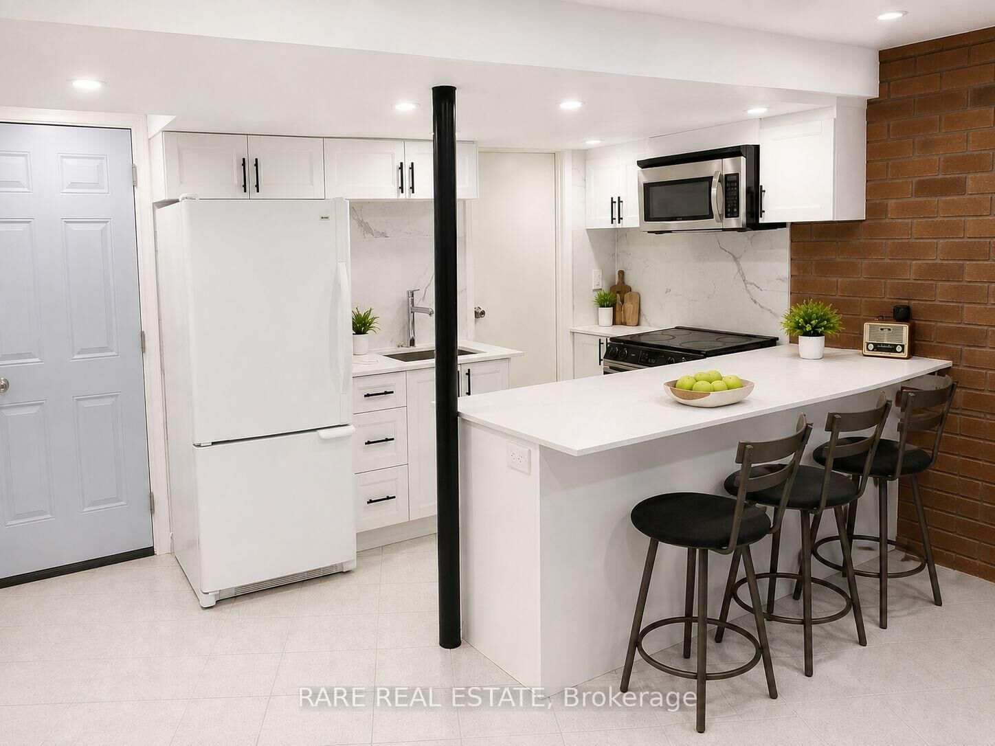 Property Photo:  130 Glen Shields Avenue 1  ON L4K 1T6 