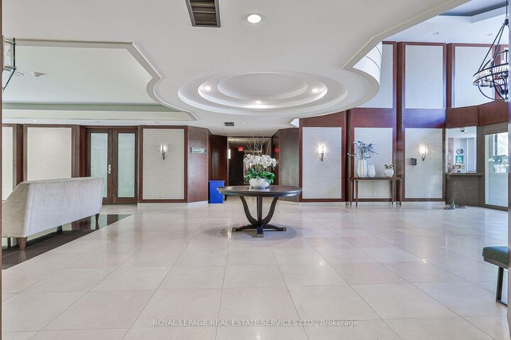 Property Photo:  2267 Lake Shore Boulevard W 1304  ON M8V 3X2 