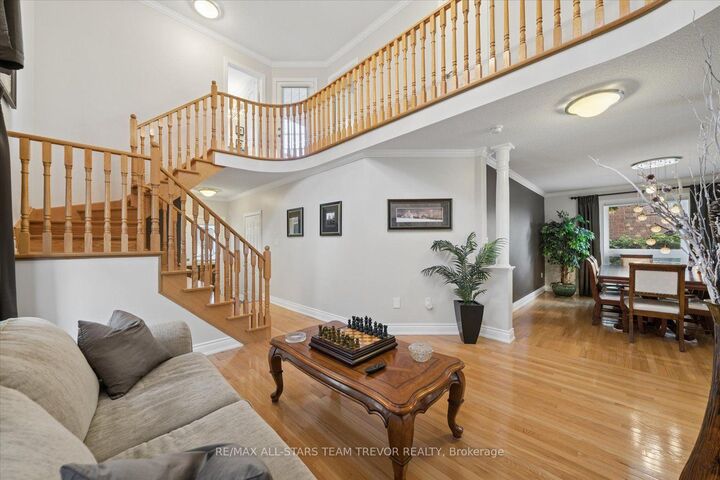 Property Photo:  107 Joe Dales Drive  ON L4P 4E5 