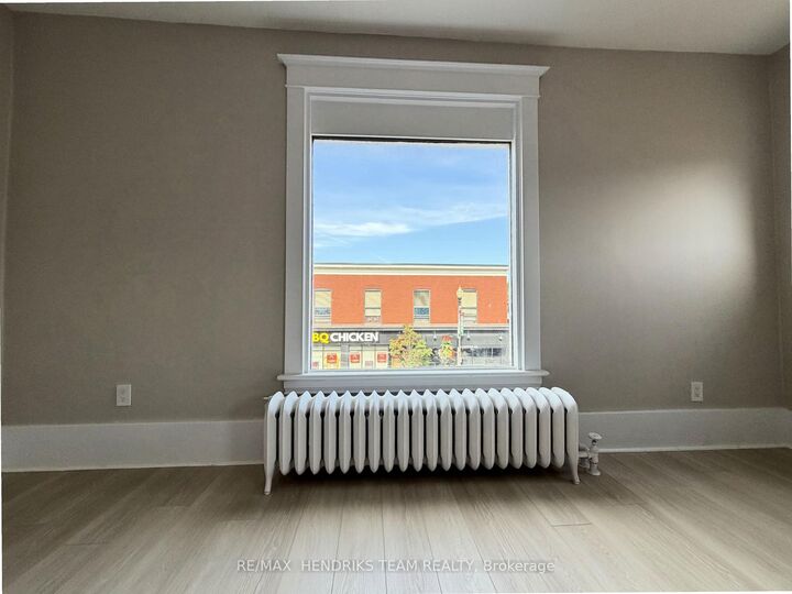 Property Photo:  3 Main Street W #1  ON L3M 1M7 