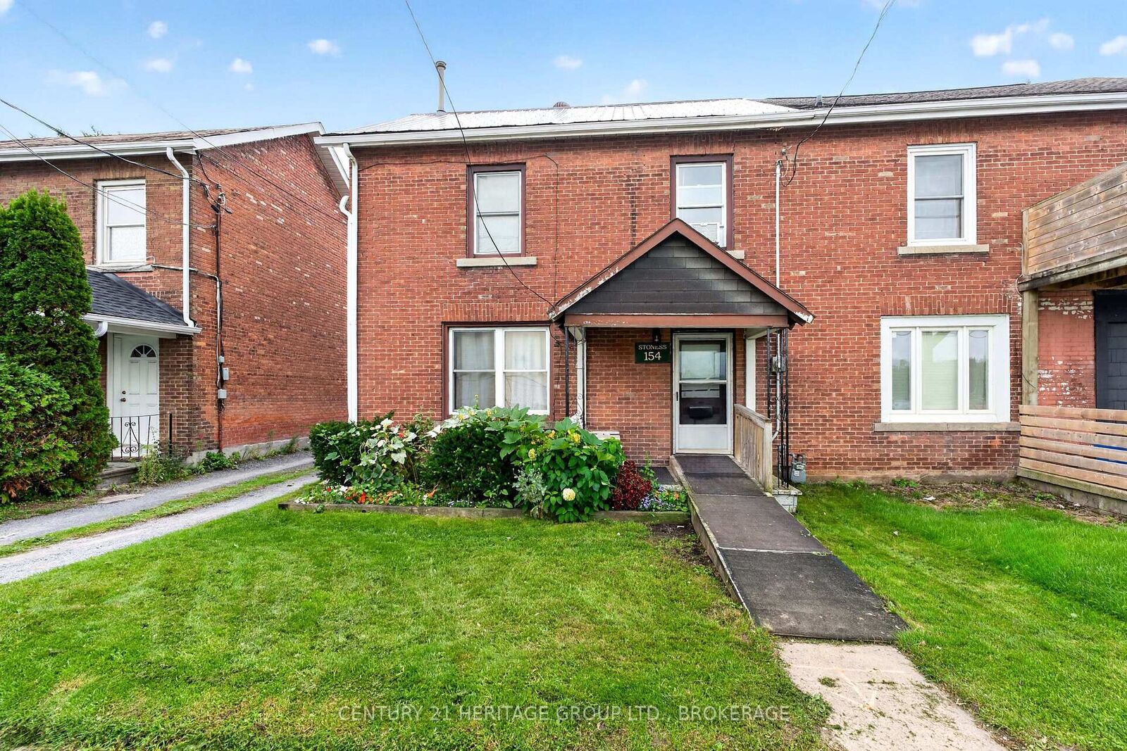Property Photo:  154 Stephen Street  ON K7K 2C7 