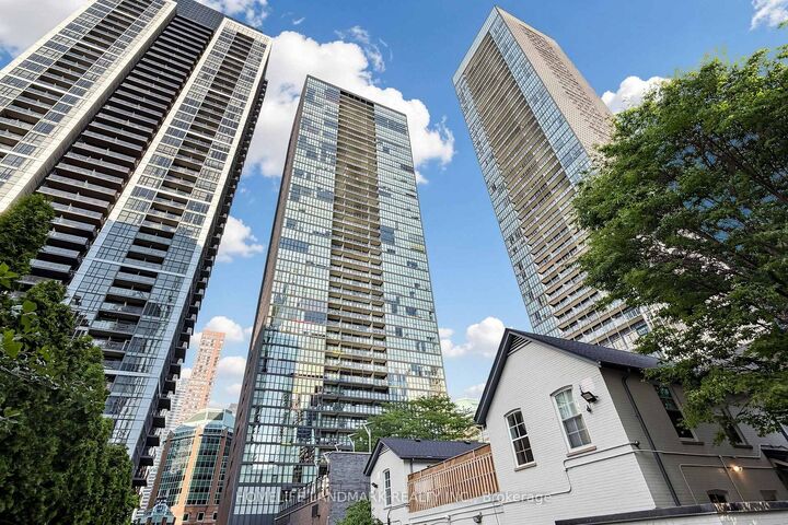 Property Photo:  110 Charles Street E Th03  ON M4Y 1T5 