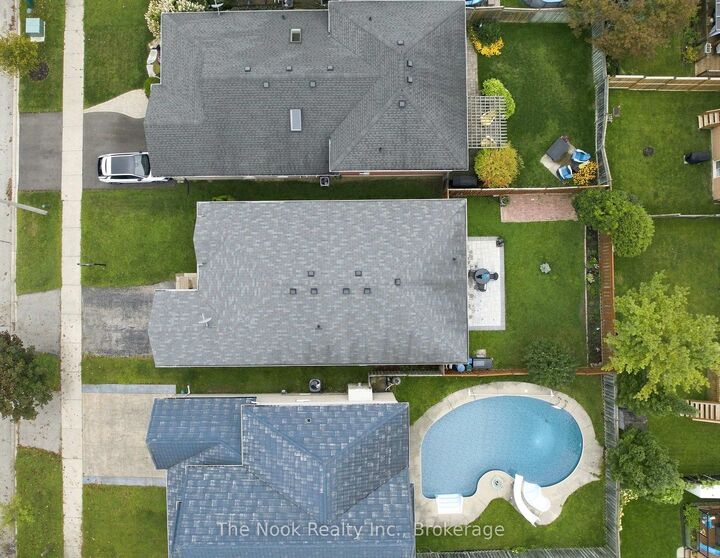 Property Photo:  638 Longworth Avenue  ON L1C 5B8 