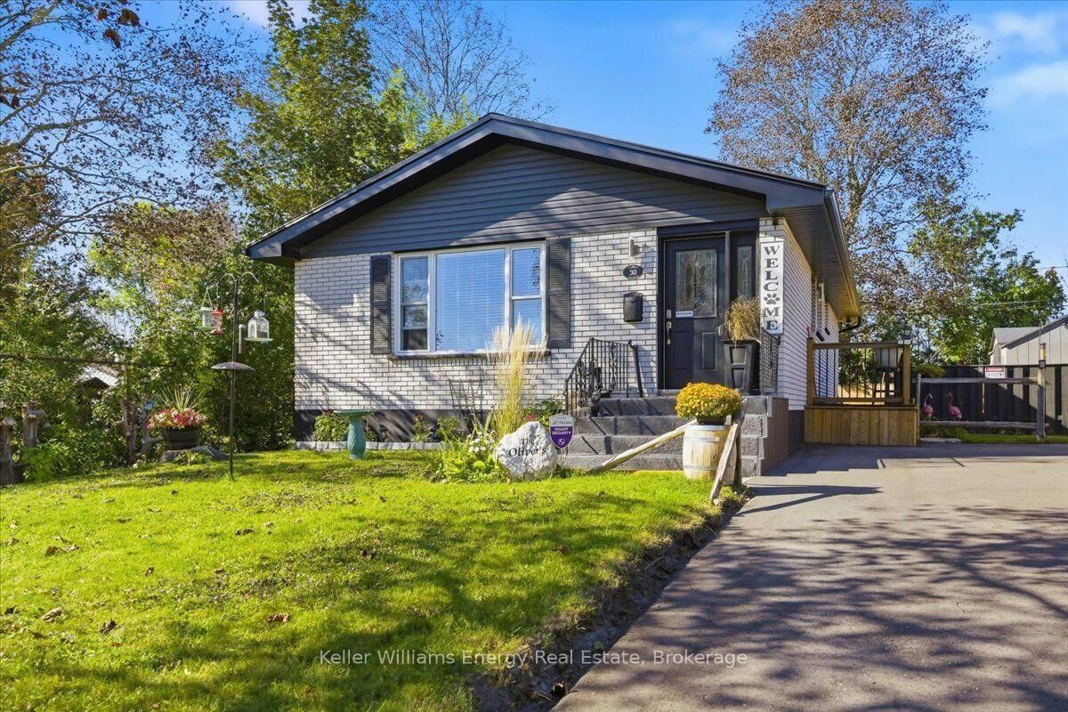Property Photo:  30 Dominion Drive  ON K9V 1H7 