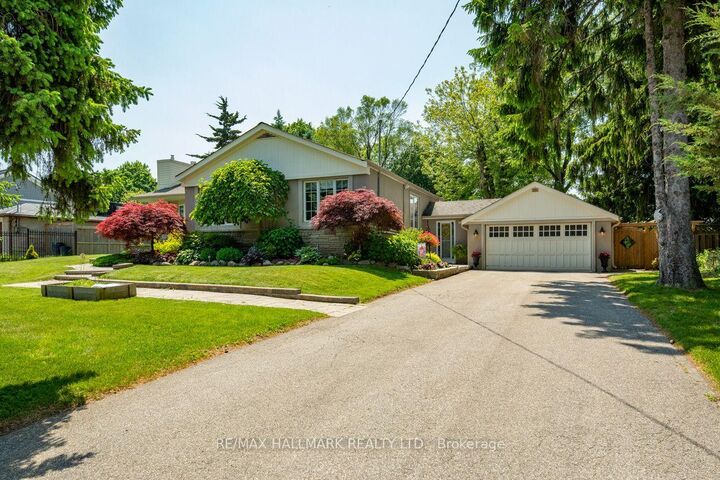 Property Photo:  12 Guildcrest Drive  ON M1E 1E3 